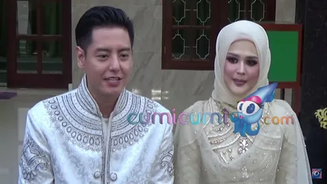 Resepsi Roger dan Cut Meyriska Bertema Internasional
