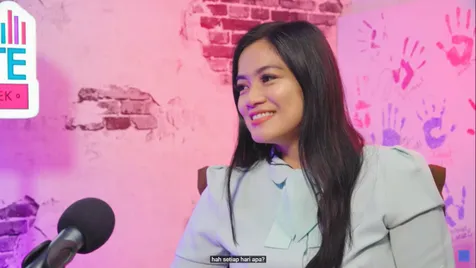 Titi Diajak Nonton