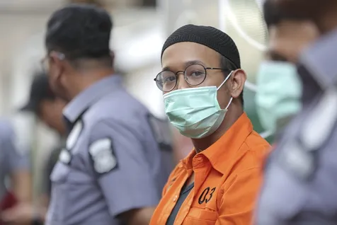 Rifat Umar Baru Setahun Pakai Ganja