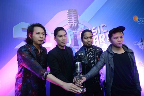 Armada mendapat penghargaan dari SCTV Award © KapanLagi.com/Bayu Herdianto