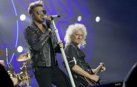 Adam Lambert Utarakan Keinginannya Jadi Vokalis Led 