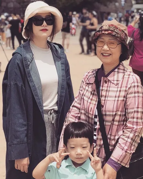 Goo Hye Sun Posting Foto Ibunda