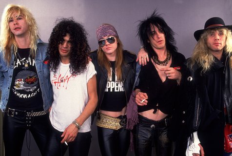 Slash dan Axl Rose bakal reuni di Guns N' Roses lagi? ©mtv.com