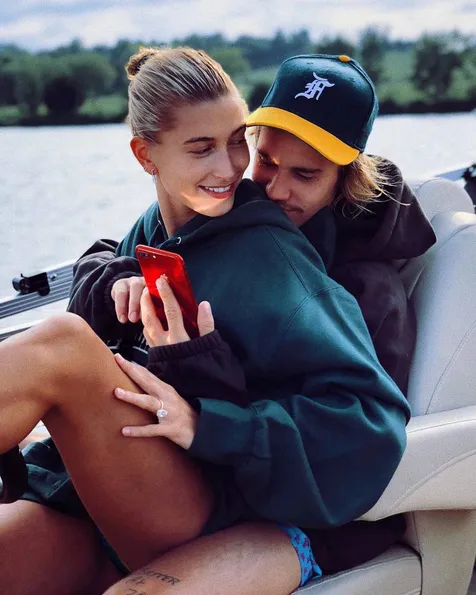 Sosok Hailey di Mata Justin