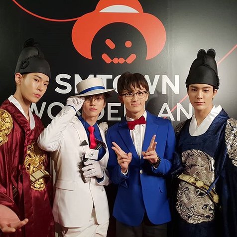 Dari kiri ke kanan: Doyoung, Jaemin, Mark, dan Jeno © SMTOWN