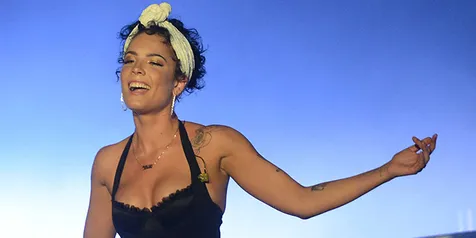 Halsey Buat Para Penonton ON OFF Festival Histeris