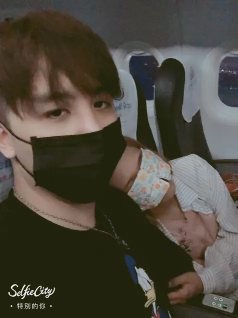 Pegangan Tangan Saat Turbulensi