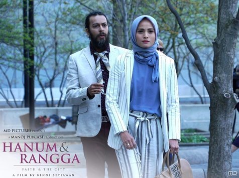 Sinopsis Film Hanum Rangga Kisah Nyata Dua Insan Tentang Perjuangan Cinta Kapanlagi Com