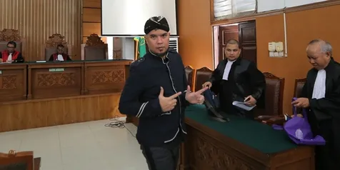 Vonis Dari Hakim