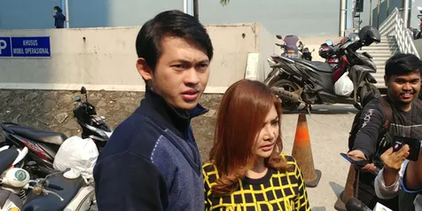Cek Cok di Layar Kaca