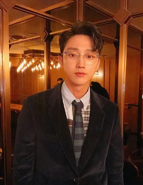 Jung Jinyoung (B1A4)