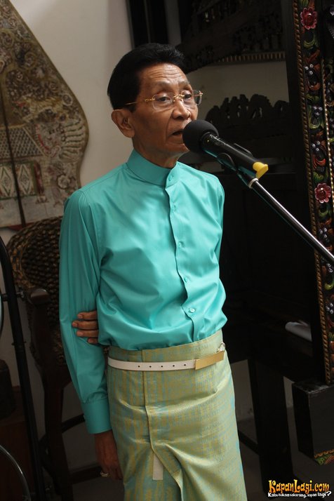 Idris Sardi Bersarung © KapanLagi.com