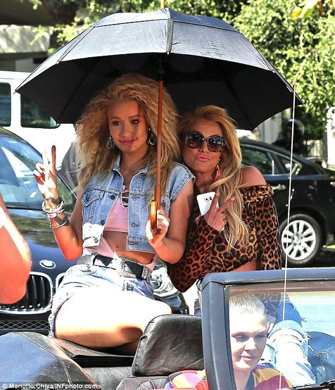 Britney Spears & Iggy Azalea © dailymail.com