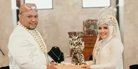 Menjadi Viral