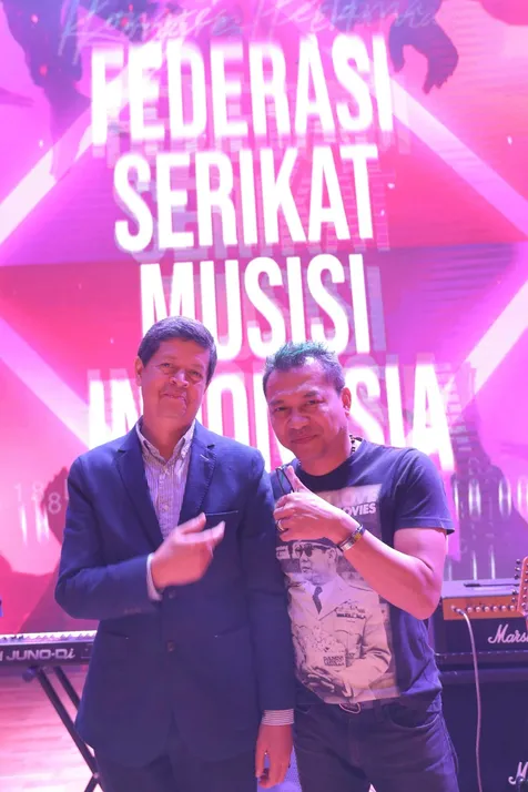 Gambar dari FSMI Sejahterakan Anggota Lewat Hak Profesi Sebagai Musisi » img 20191218 wa0008 img 20191218 wa0008 » FSMI Sejahterakan Anggota Lewat Hak Profesi Sebagai Musisi