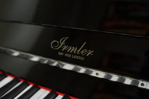 Piano Khusus