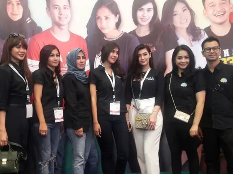 Raffi dan keluarga gabung di bisnis E-Commerce © KapanLagi.com®/Abbas Aditya