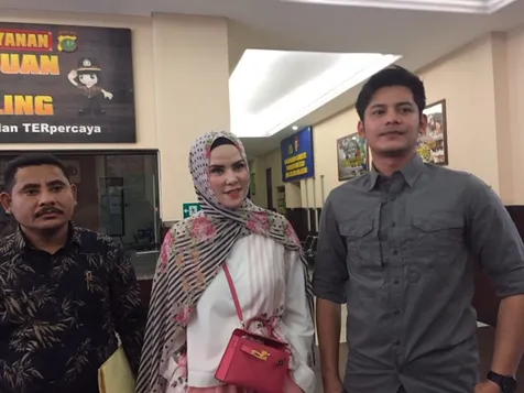 Angel Lelga Minta Tanggung Jawab Vicky Prasetyo