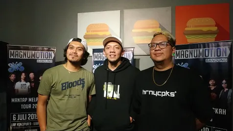 Hadirkan Slank