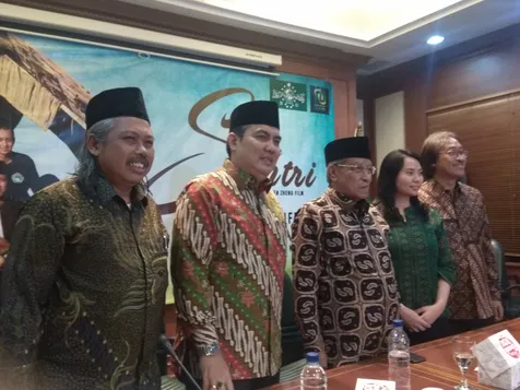 Diperankan Emil Dardak