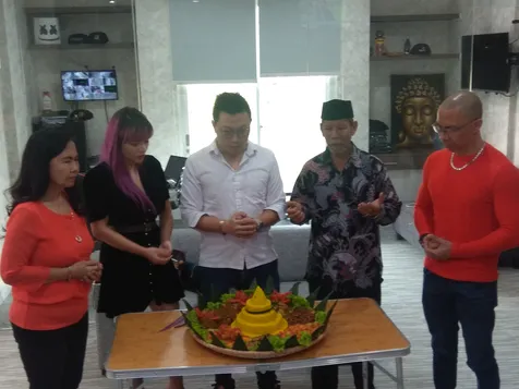 Percayakan Pada Rekan Kerja