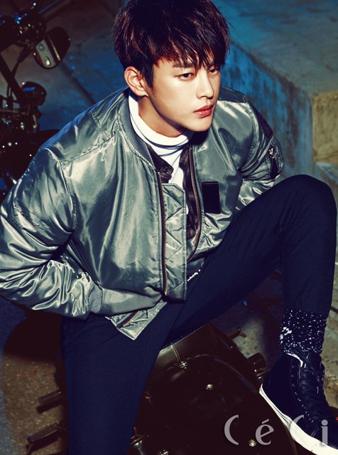 Seo In Guk selesai menjalani pemeriksaan untuk cedera yang dialami. © CeCi Magazine