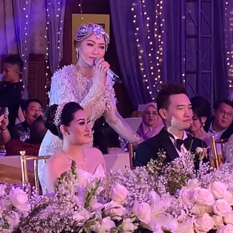 Ungkapan Cinta untuk Adam Suseno