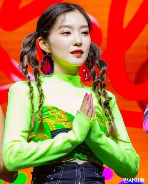 Gaya Rambut Aneh