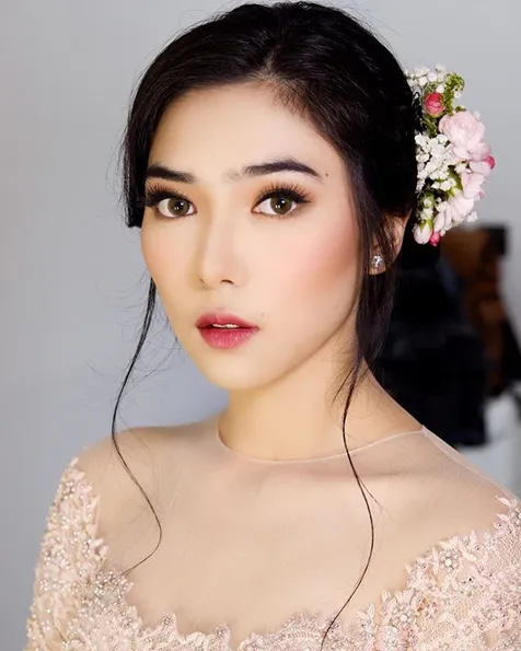 Make-up dan Hairdo
