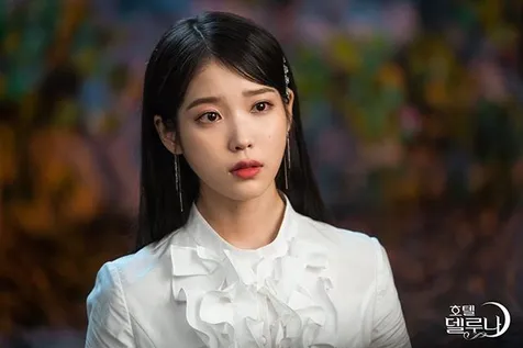 Adegan Ciuman Romantis