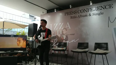 Bekerja Sama dengan Idola