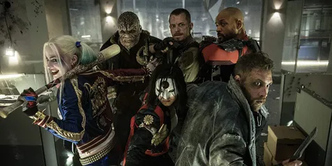 James Gunn Pegang Kendali Naskah
