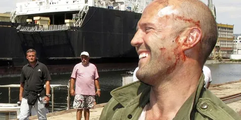Jason Statham nyaris tenggelam?