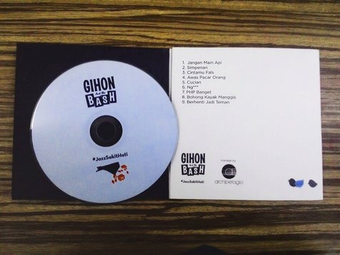 9 track dari Gihon And The Bash bakal jadi terapi patah hati yang pas buat kamu ©KapanLagi.com