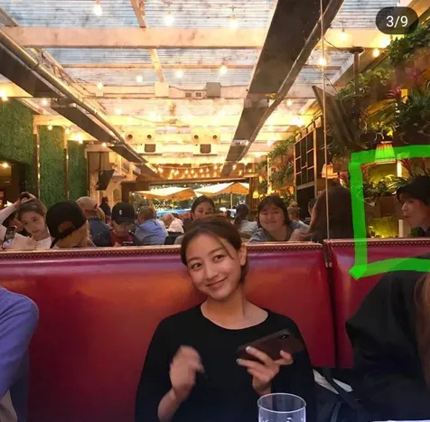 Ada Daniel di Foto Jihyo?