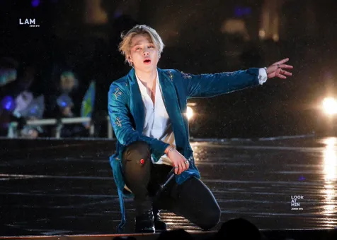 Lutut Jimin Berdarah