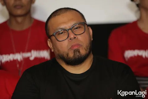 Tentang Keluarga