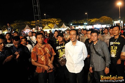 Jokowi Saat Hadir Di Sebuah Konser/@Foto: KapanLagi.com®