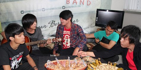 Kangen Band di kantor Warner