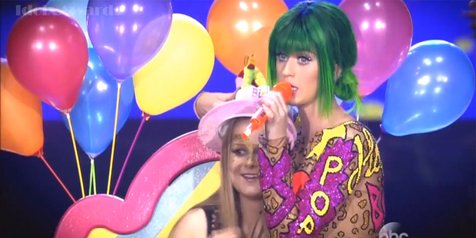 Katy Perry selalu menghadirkan kejutan di konsernya/Youtube©