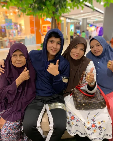 Ingin Bahagiakan Orangtua
