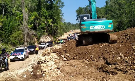 Gunakan Mobil