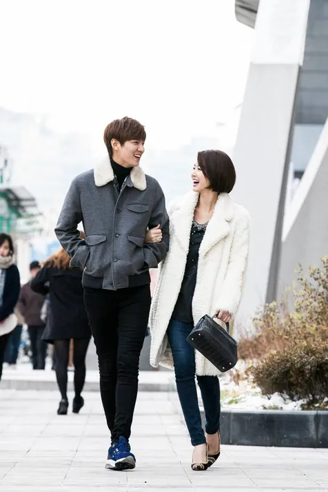 Terlalu Ganteng, Lee Min Ho Datang Dari Planet Lain?