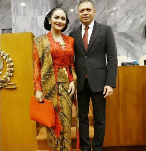 Syarat Jadi Anggota DPR