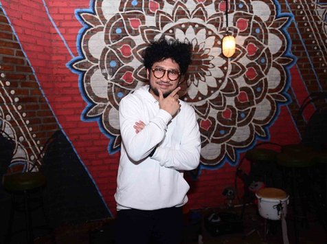 Menurut Kunto Aji, lagu yang ia rilis berbeda dengan lagu di album sebelumnya. © KapanLagi.com/Bayu Herdianto