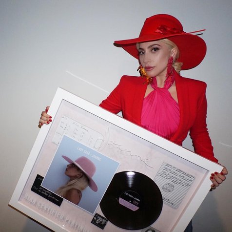 Album 'JOANNE' Lady Gaga berhasil raih sertifikasi platinum! © instagram.com/ladygaga