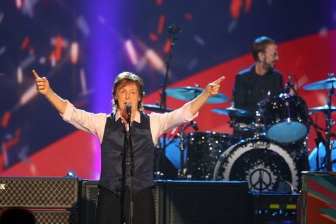 Paul McCartney dan Ringo Starr bereuni di acara The Night That Changed America. @latimes.com