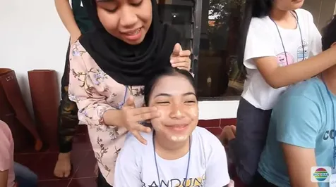 Lomba Make Up