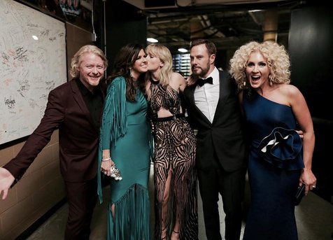 Little Big Town raih gelar Group of the Year di Country Music Association © instagram.com/littlebigtown