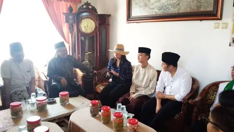 Livi Nyuekin Emil Dardak
